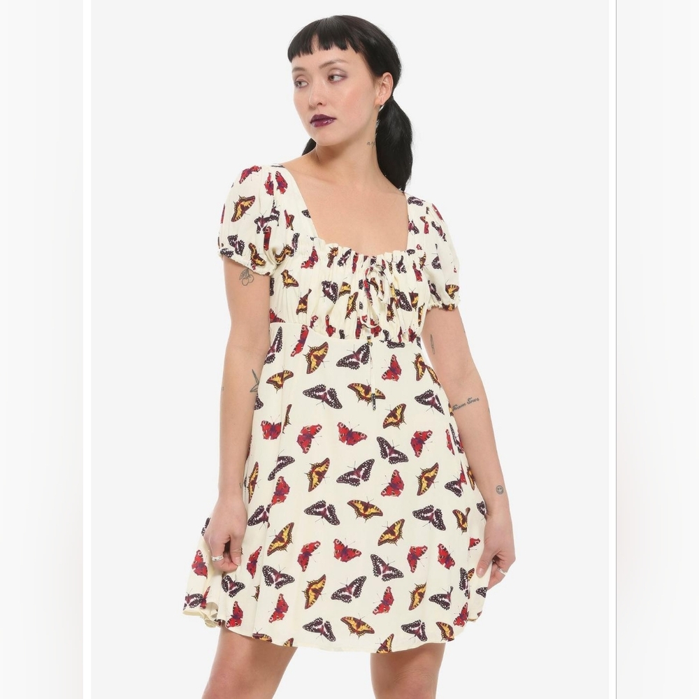 Hot topic beige butterfly dress size XL